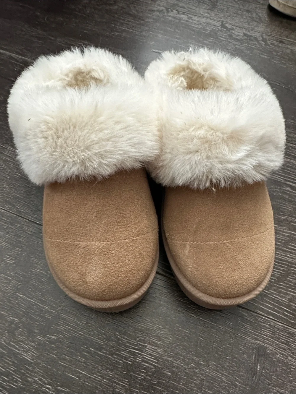 Aspen Kids Moccasin Slippers - Tan with Cream Fur